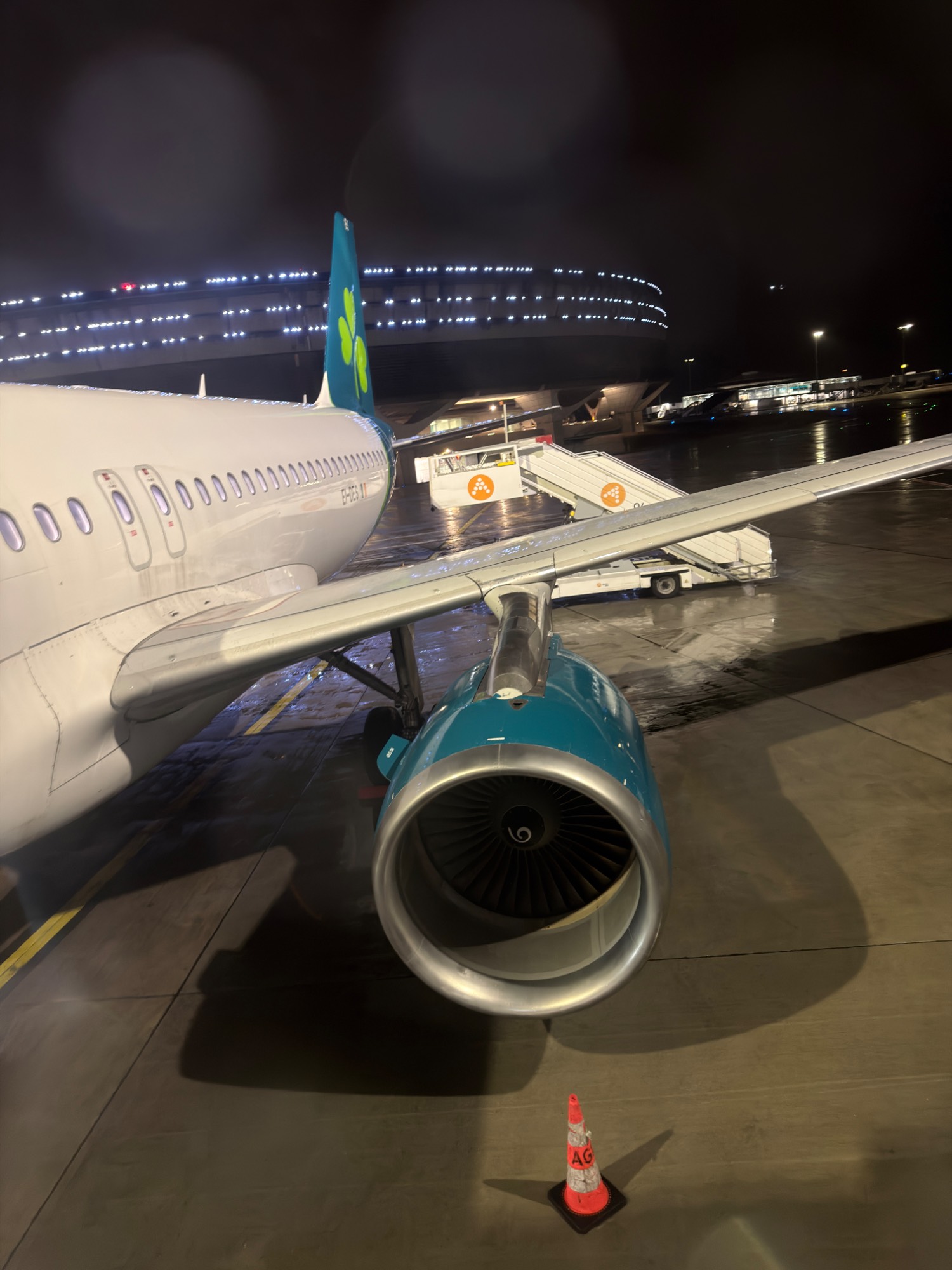 Aer Lingus EI-DES at LFPG by IrishAvgeek