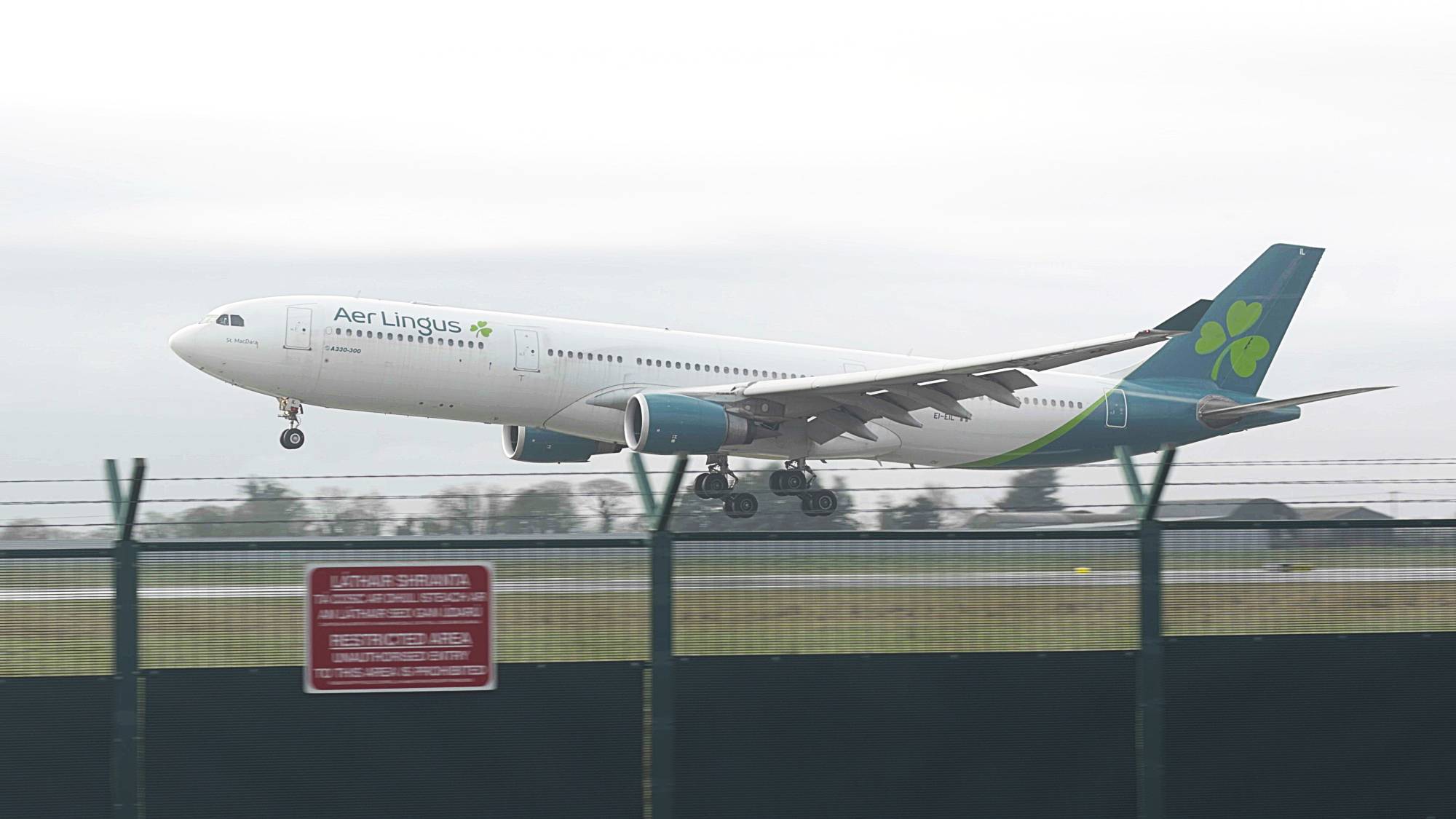 Aer Lingus EI-EIL at EIDW by IrishAvgeek