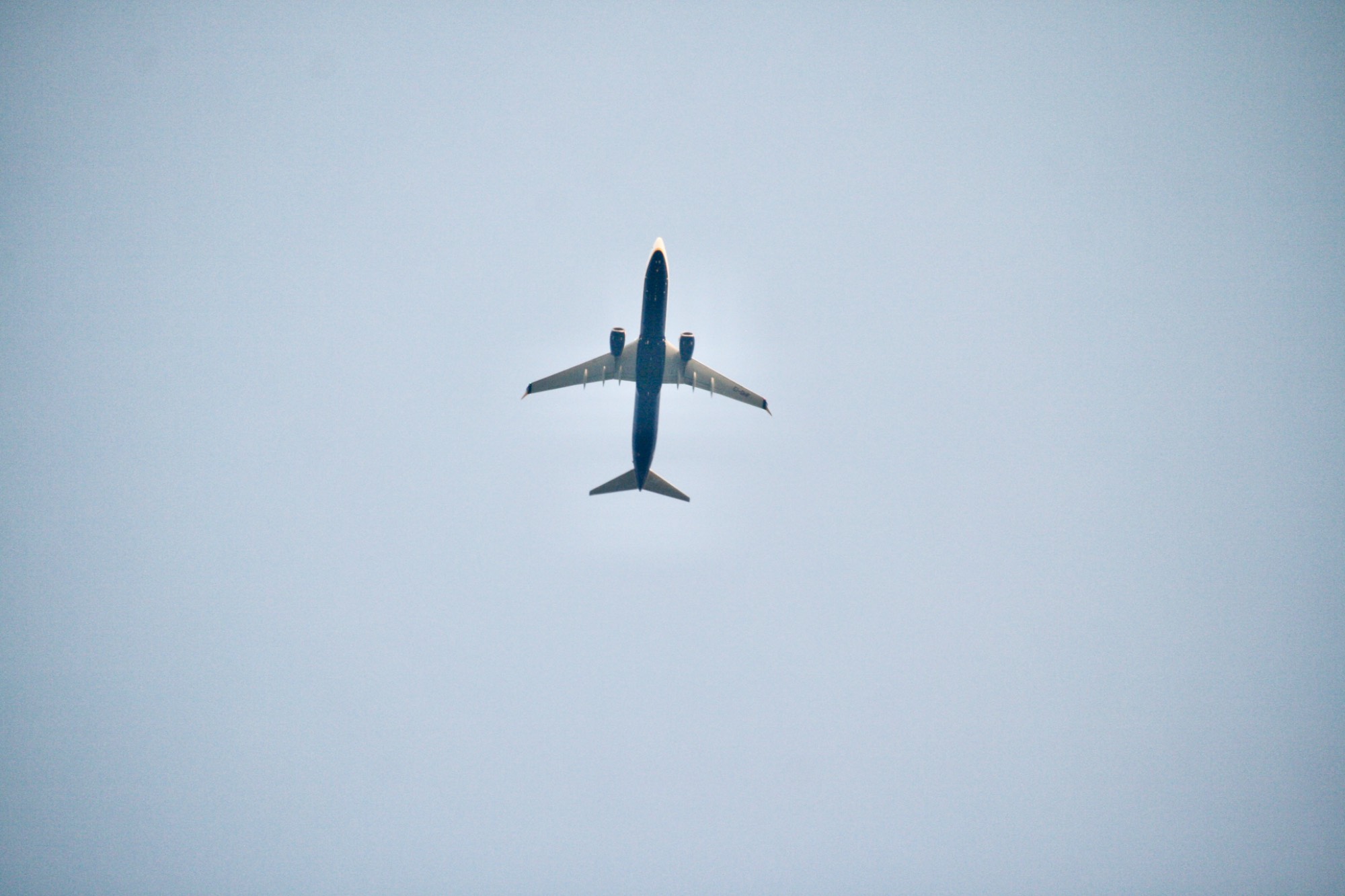 Ryan Air EI-DHF at EIME by IrishAvgeek