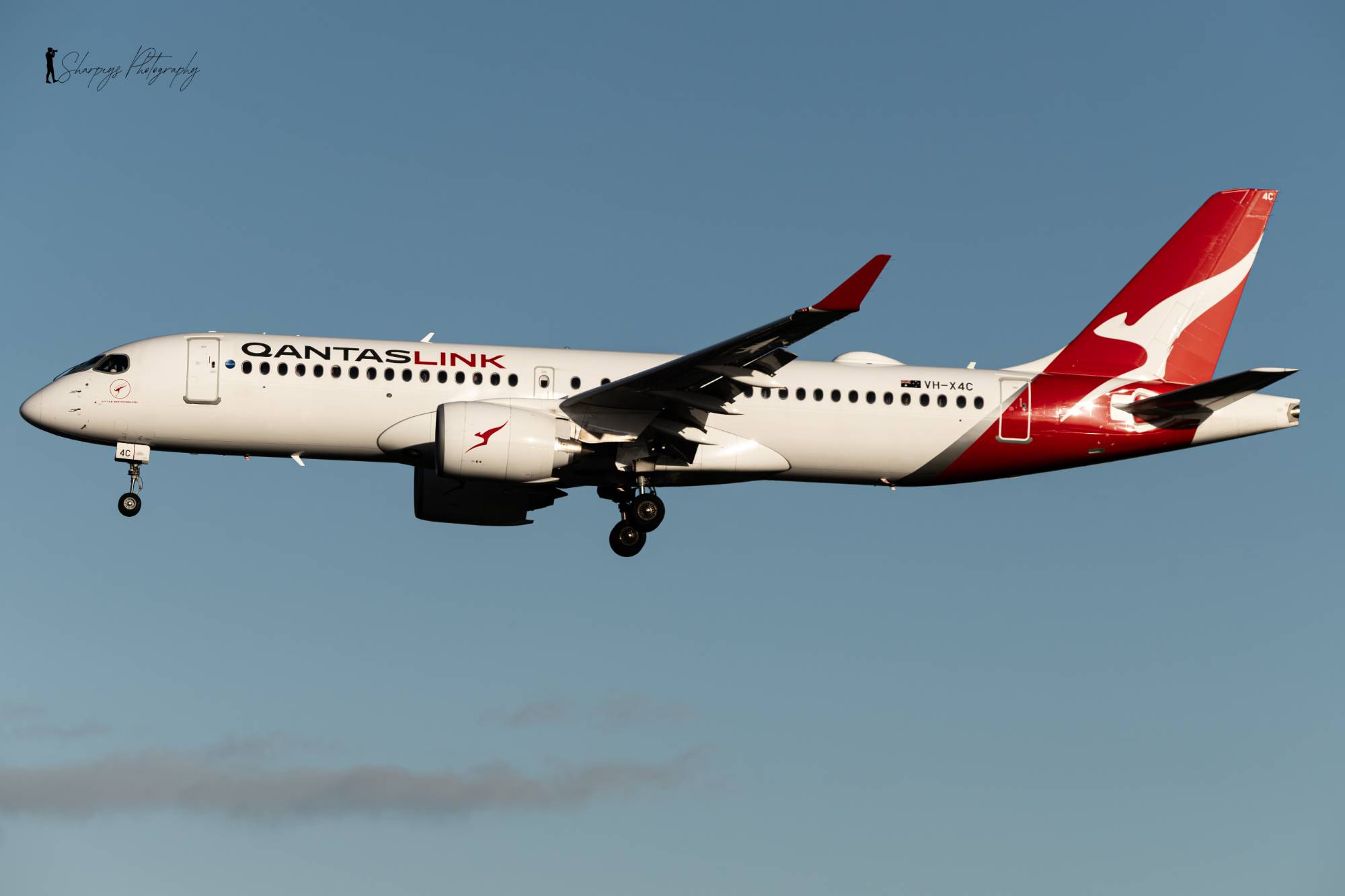 QantasLink VH-X4C at YSSY by Sharpey