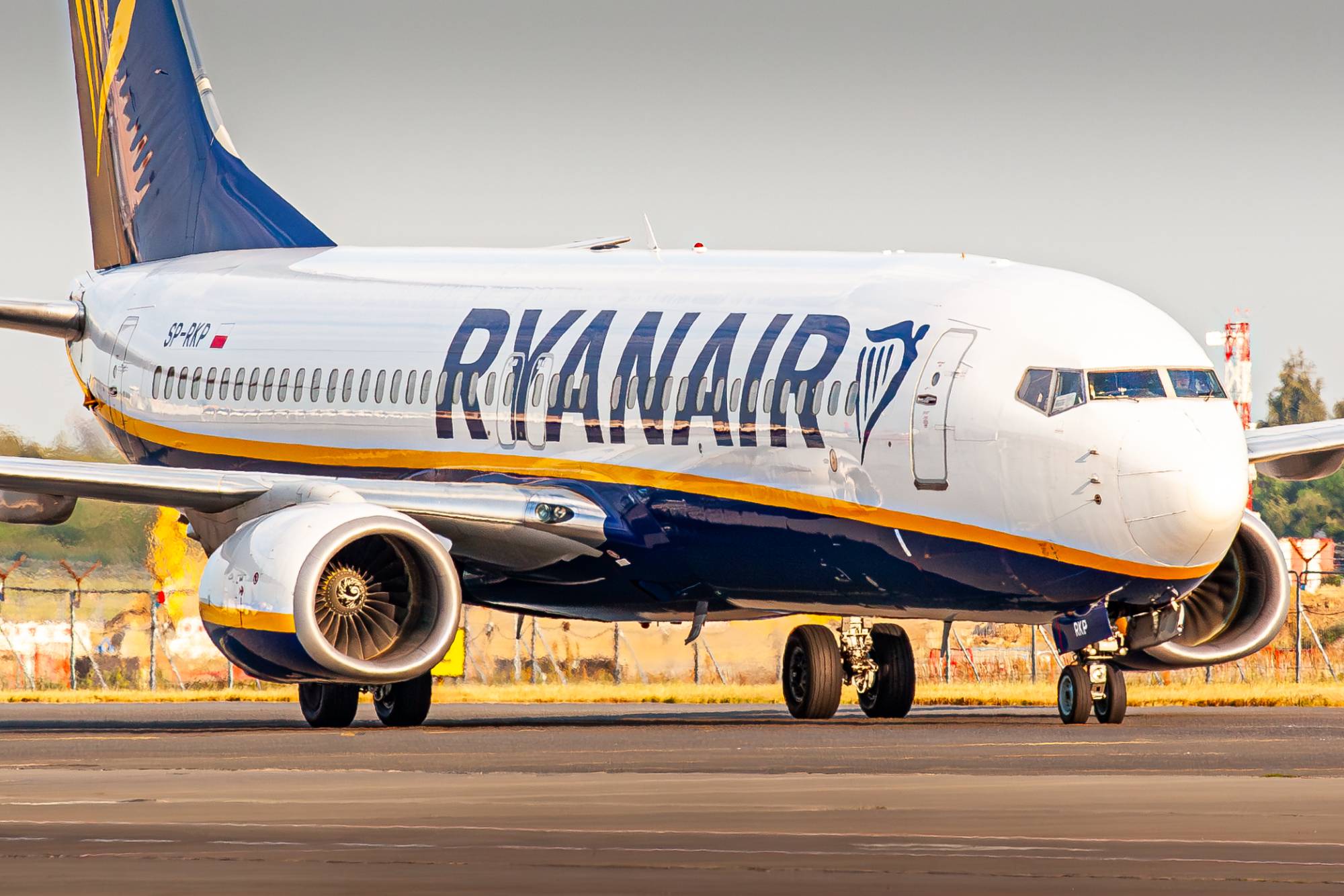 Ryanair SP-RKP at EPWR by Kevin