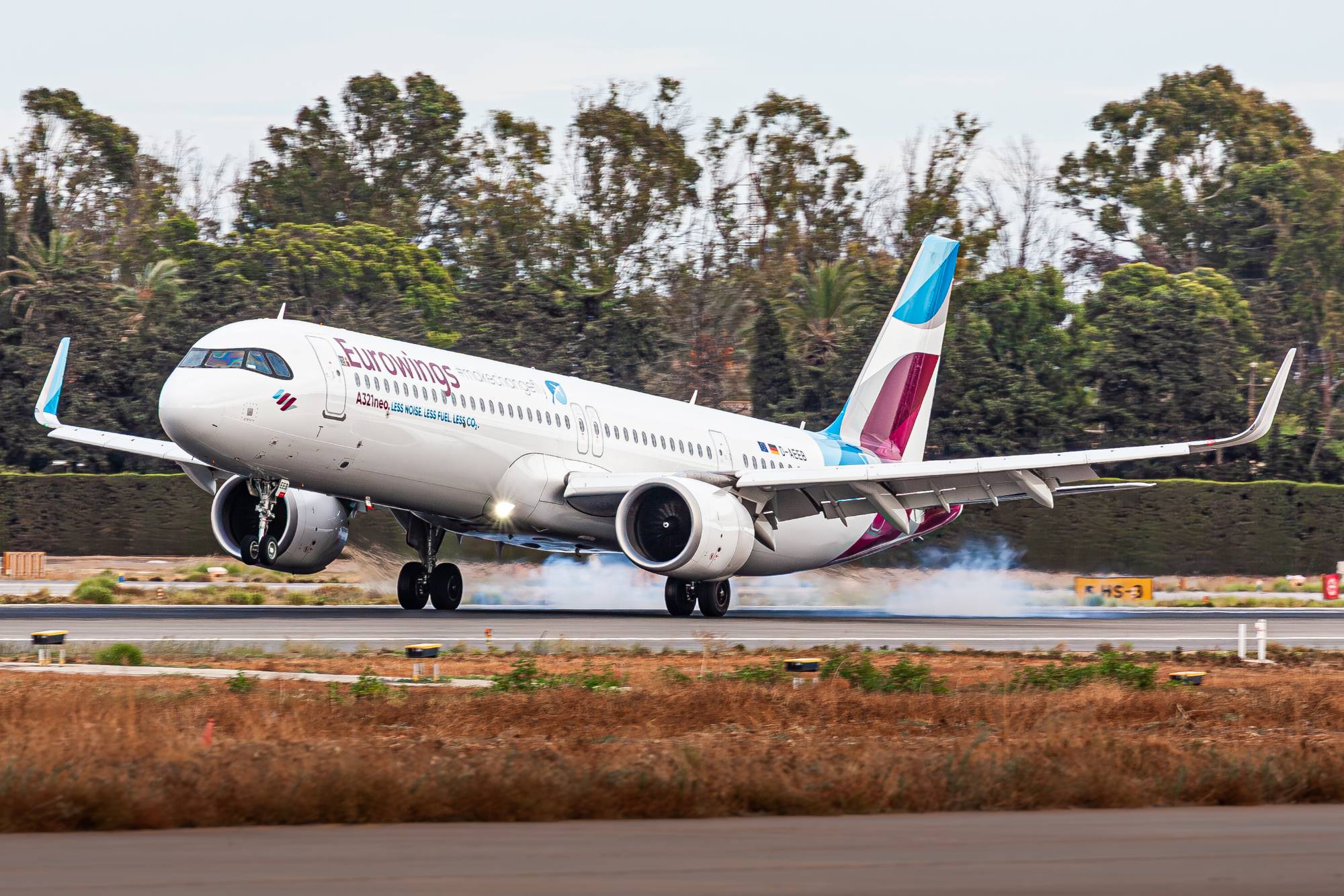 Eurowings D-AEEB at LEMG by Kevin