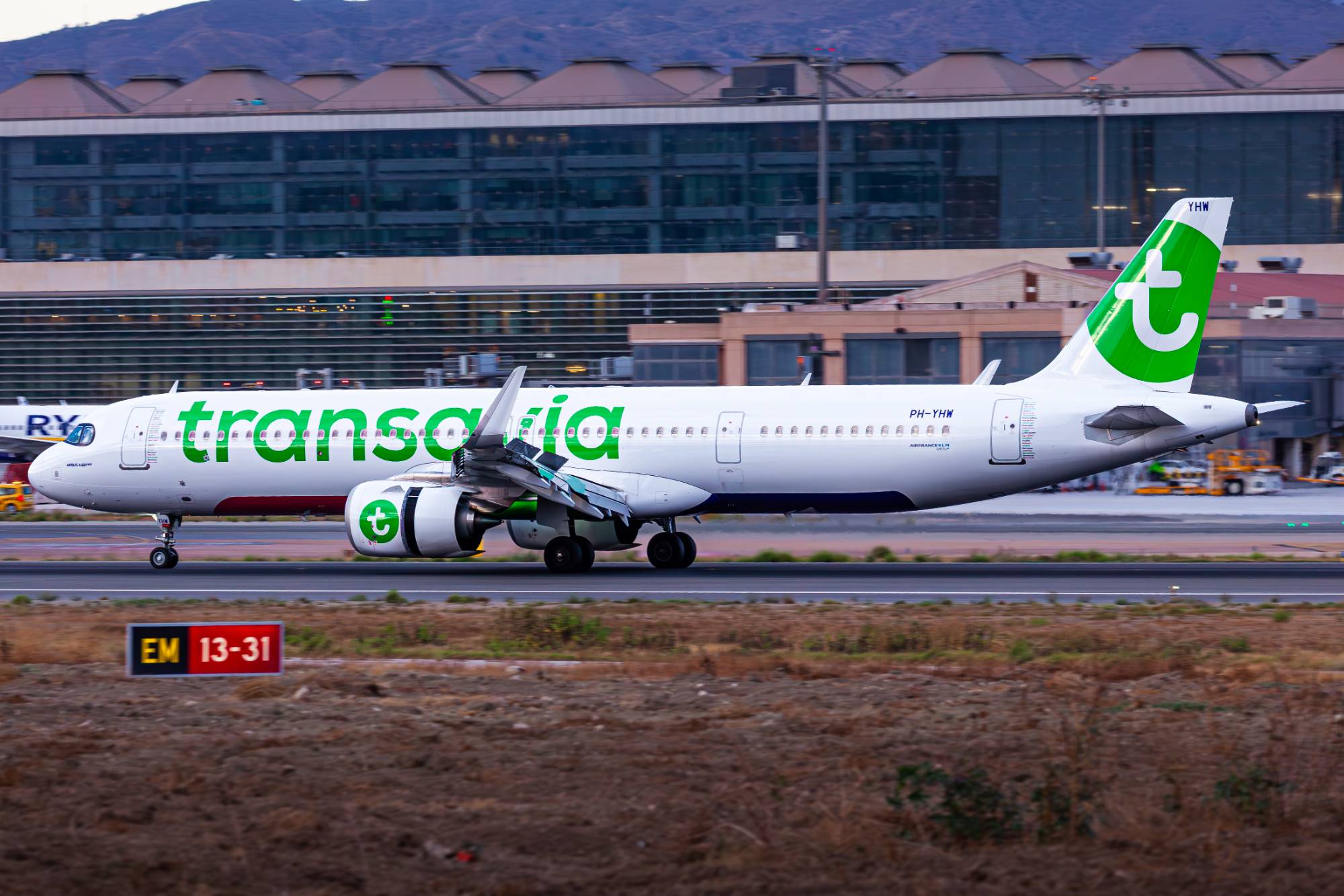 Transavia PH-YHW at LEMG by Kevin