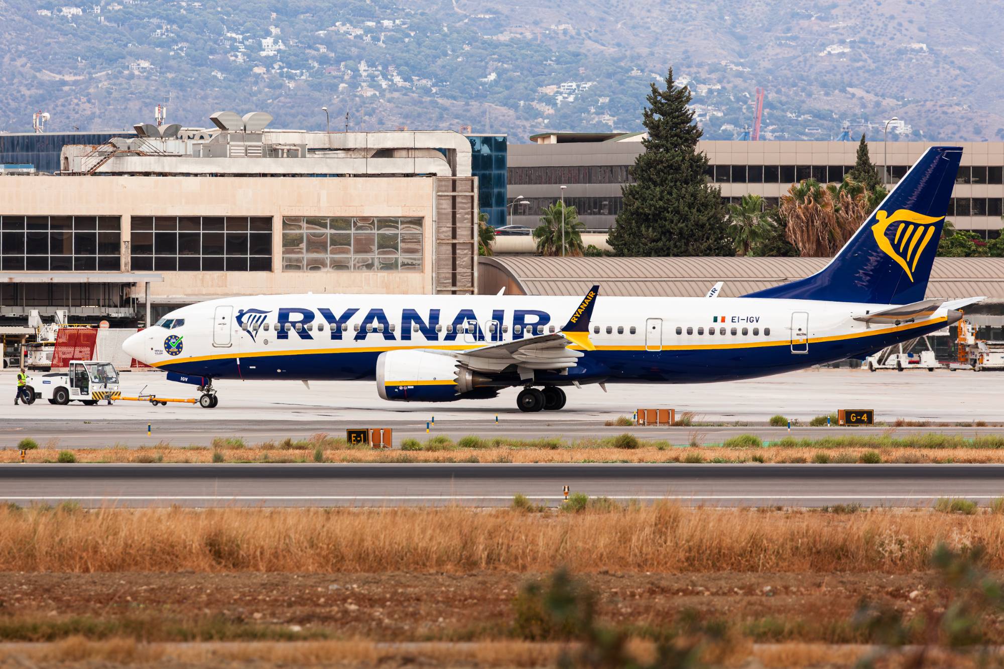 Ryanair EI-IGV at LEMG by Kevin