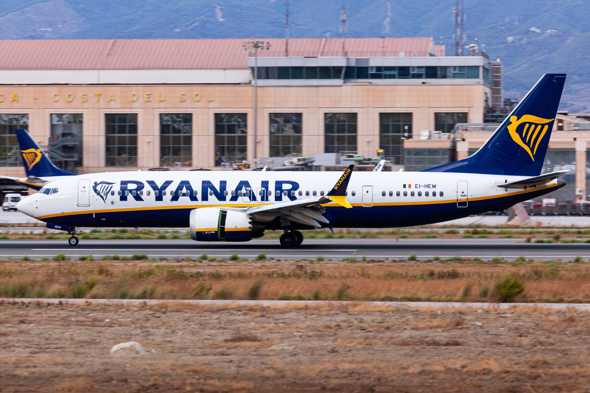 Ryanair EI-HEW at LEMG by Kevin