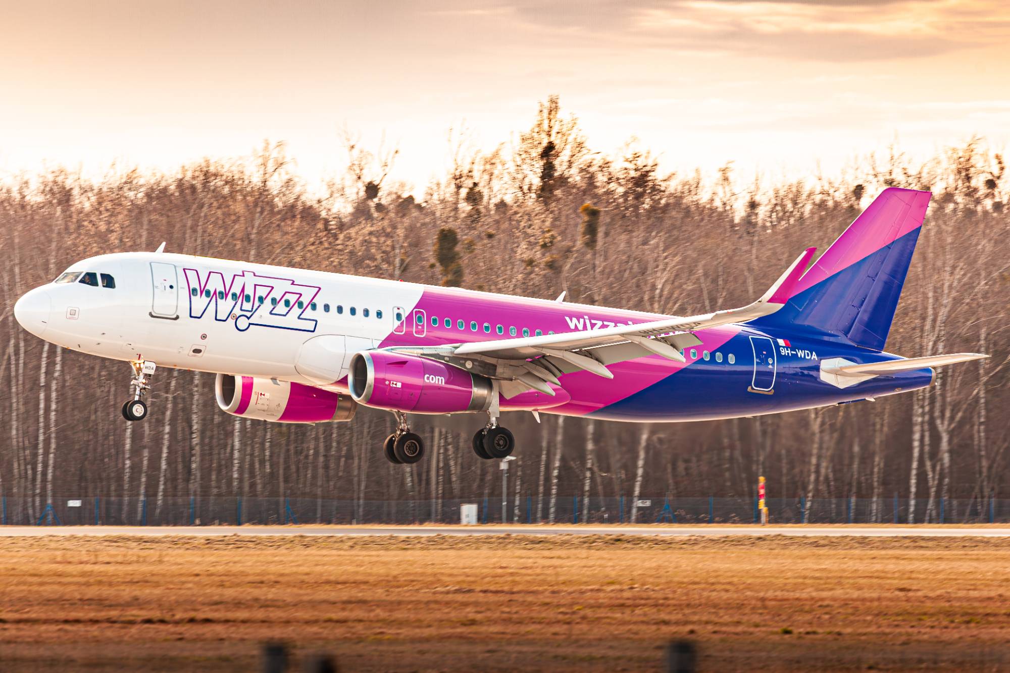 WizzAir 9H-WDA at EPWR by Kevin