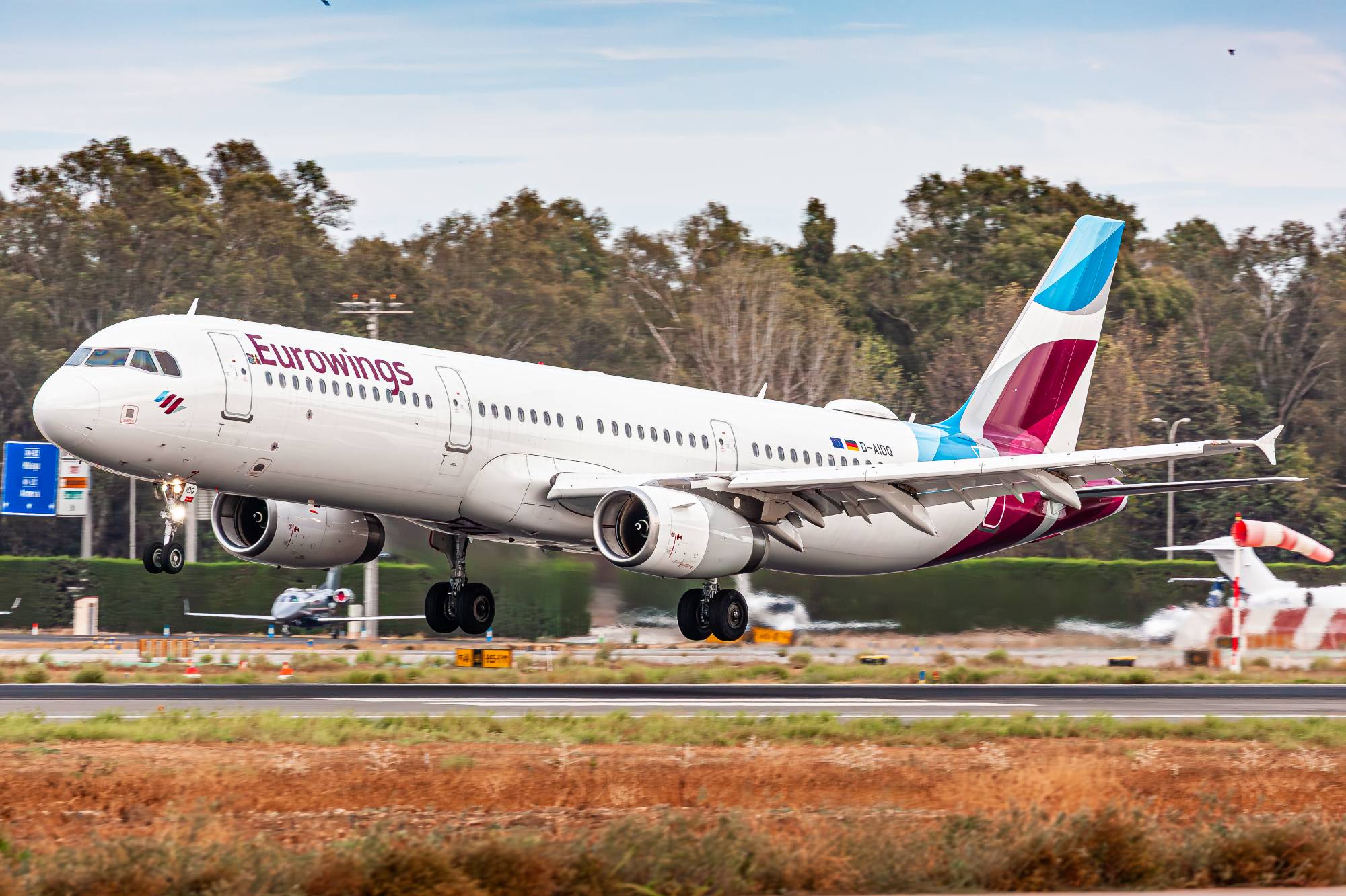 Eurowings D-AIDQ at LEMG by Kevin