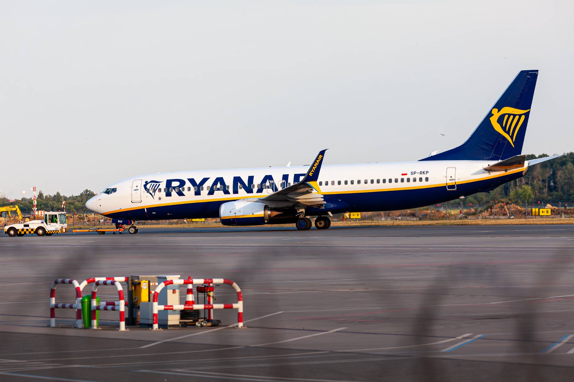 Ryanair SP-RKP at EPWR by Kevin