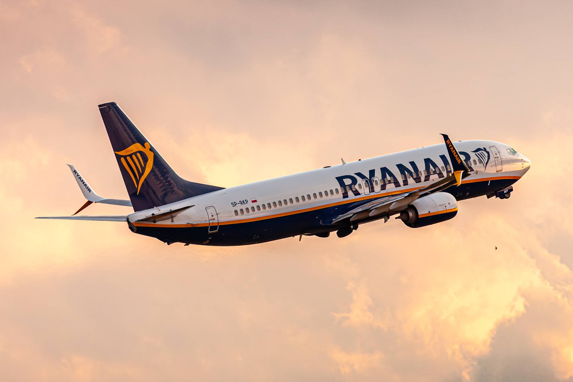 Ryanair SP-RKP at EPWR by Kevin