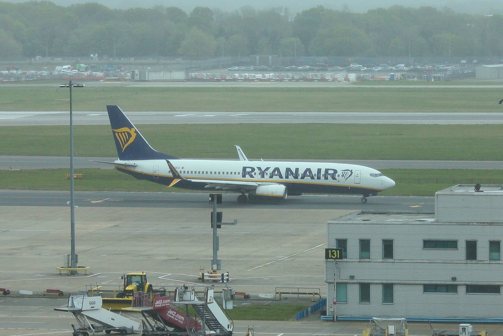 Ryanair 9H-QEU at EGKK by The_Heathrow_Fan