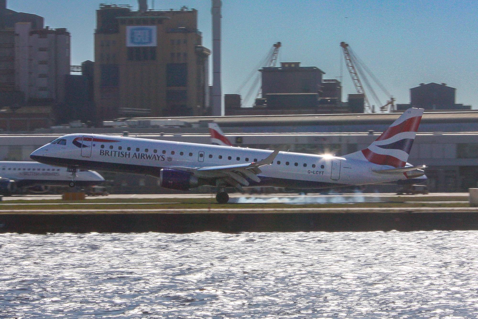 British Airways G-LCYT at EGLC by The_Heathrow_Fan