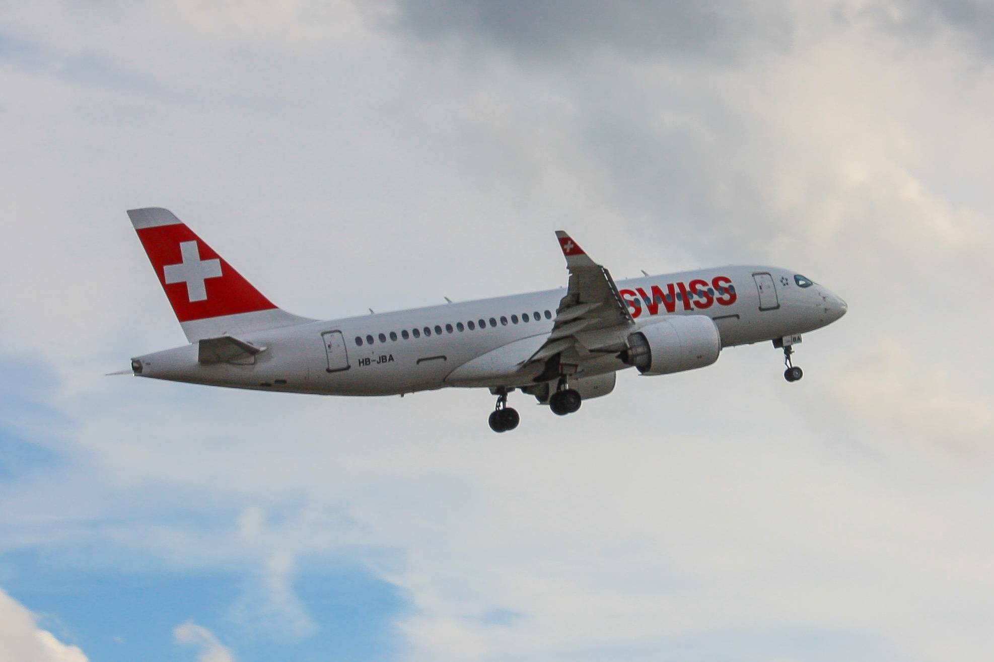 Swiss HB-JBA at EGLC by The_Heathrow_Fan