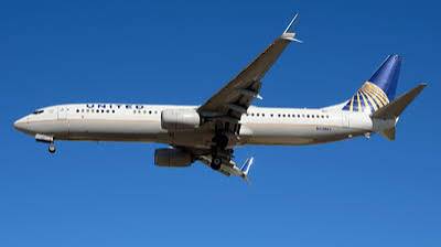 United Airlines N62883 at KDEN by planespotter