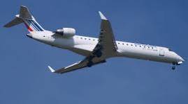 Skywest Airlines N691SK at KDEN by planespotter