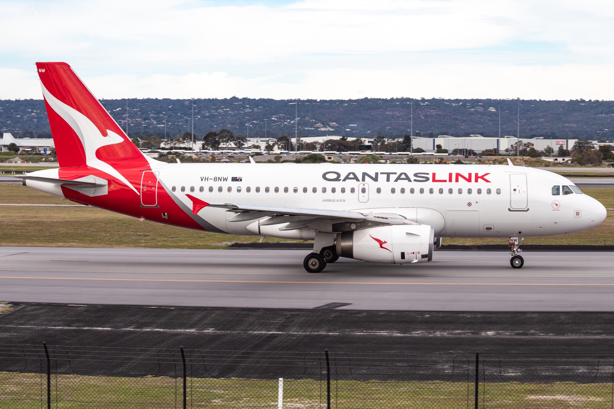 Qantas VH-8NW at YPPH by NL_Planespotting
