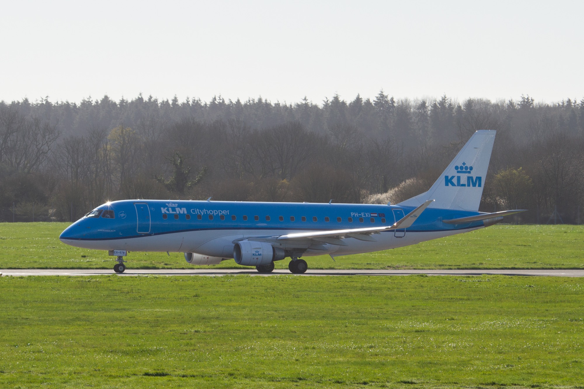 KLM PH-EXI at EGHI by oscarbromilow