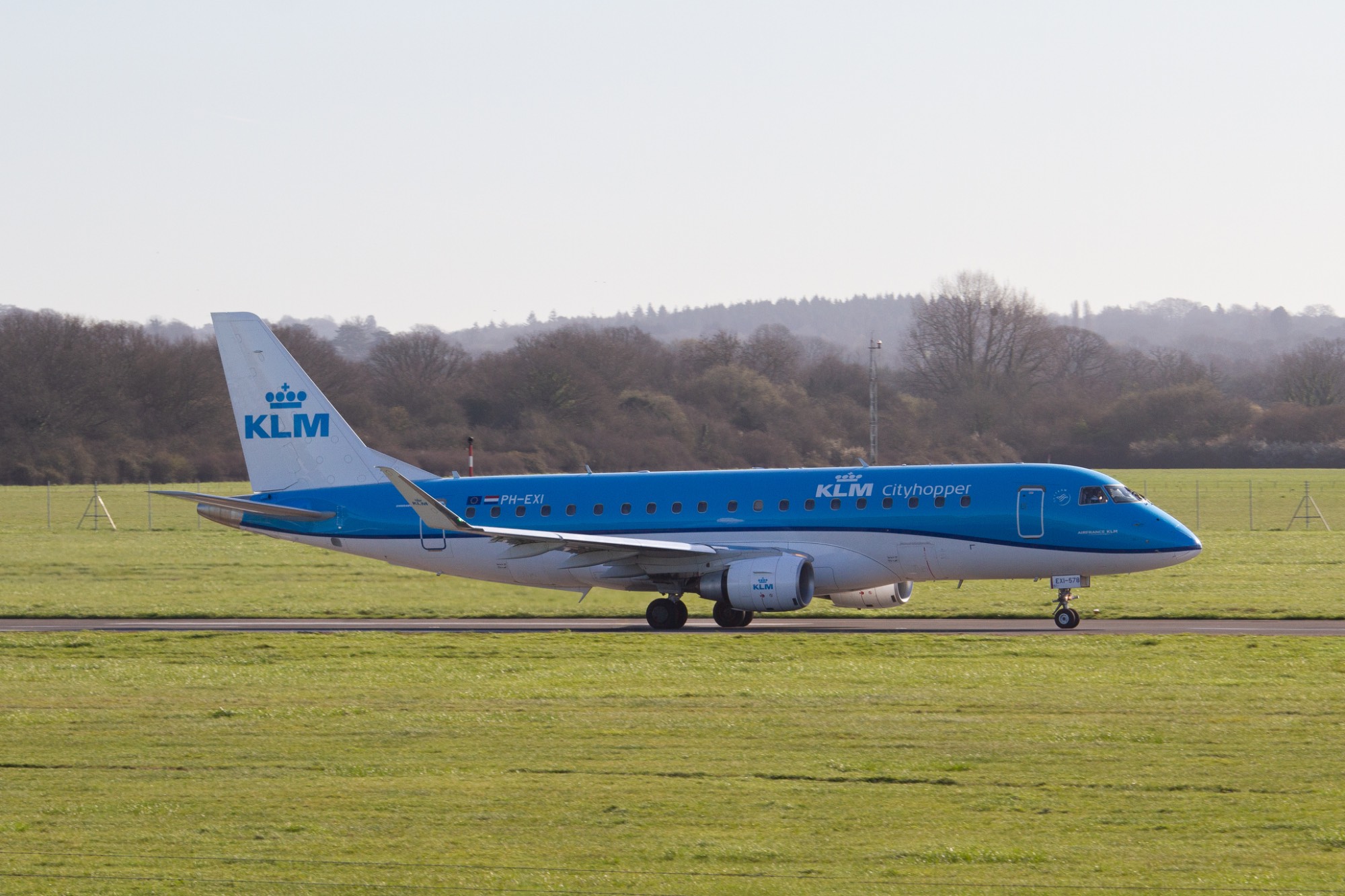 KLM PH-EXI at EGHI by oscarbromilow