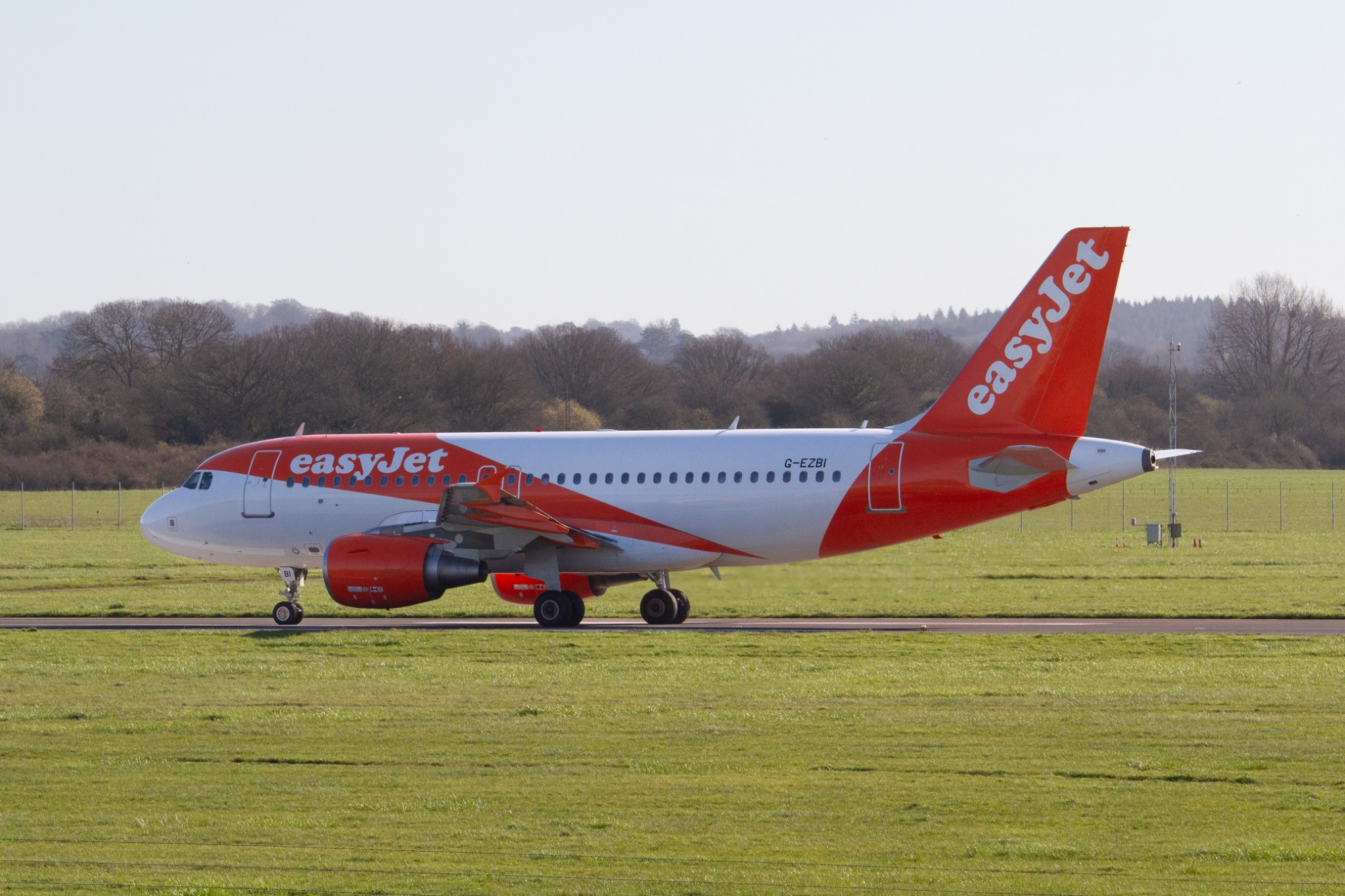 easyJet G-EXBI at EGHI by oscarbromilow