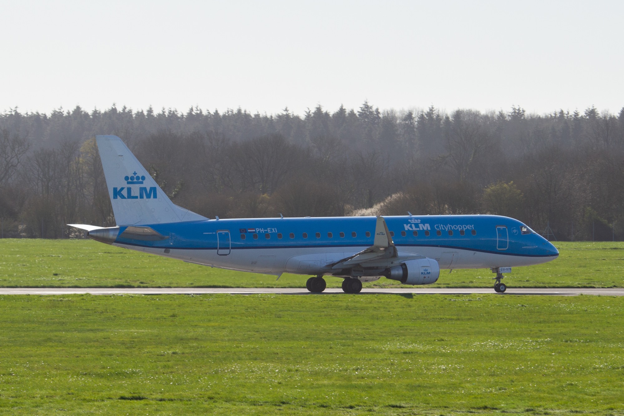 KLM PH-EXI at EGHI by oscarbromilow