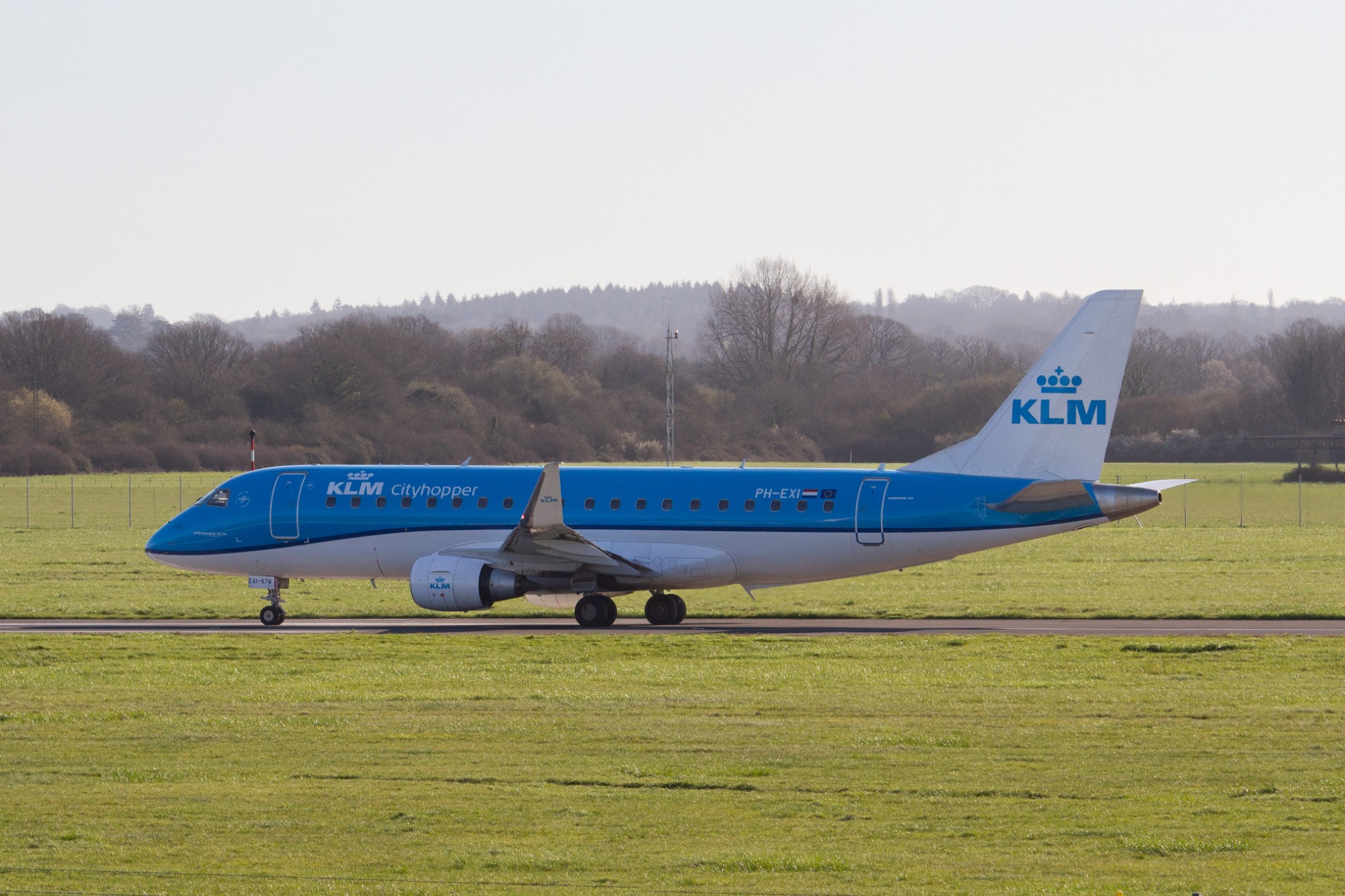 KLM PH-EXI at EGHI by oscarbromilow