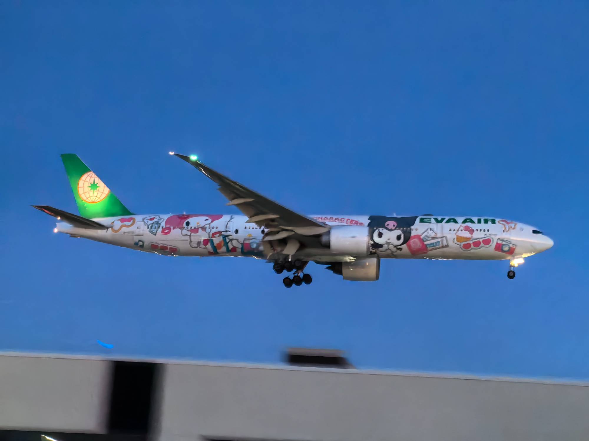 EVA Air B-16722 at CYYZ by A350