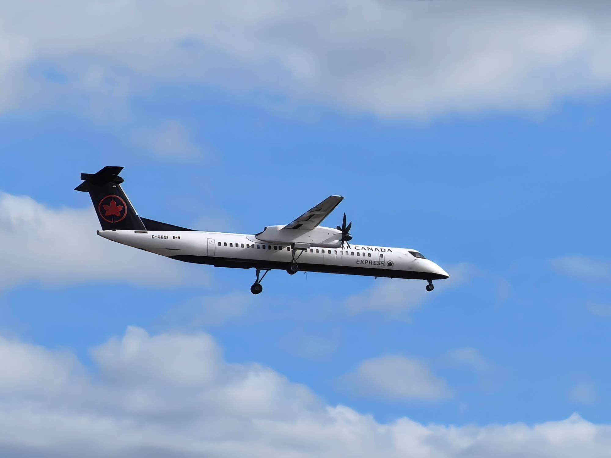 Air Canada Express C-GGOF at CYYZ by A350