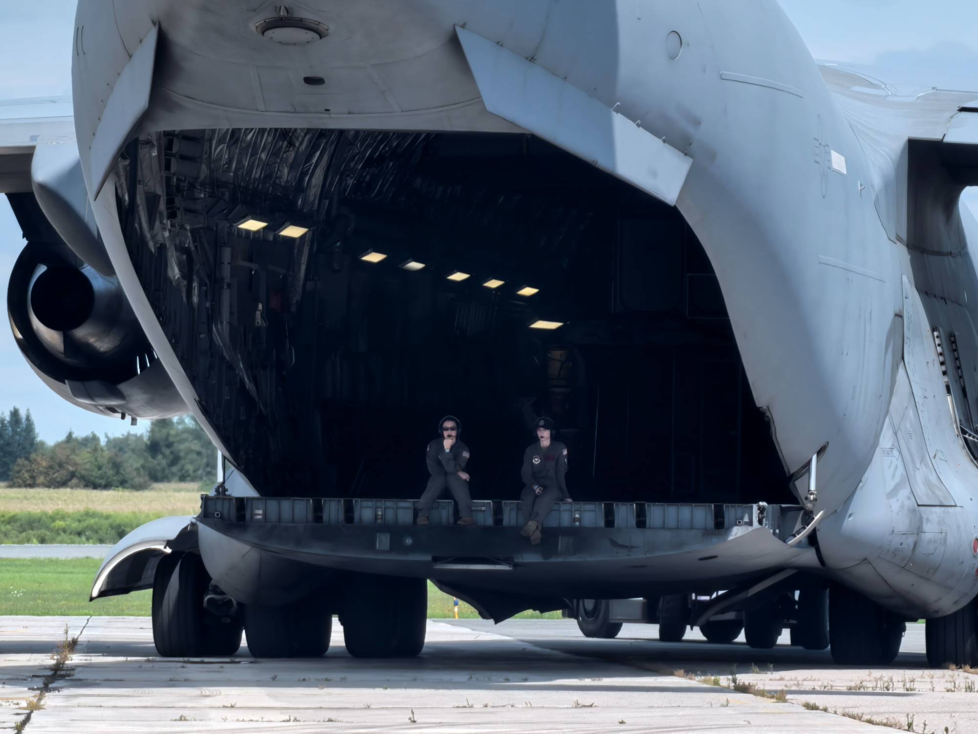USAF 21104 at cyxu by A350