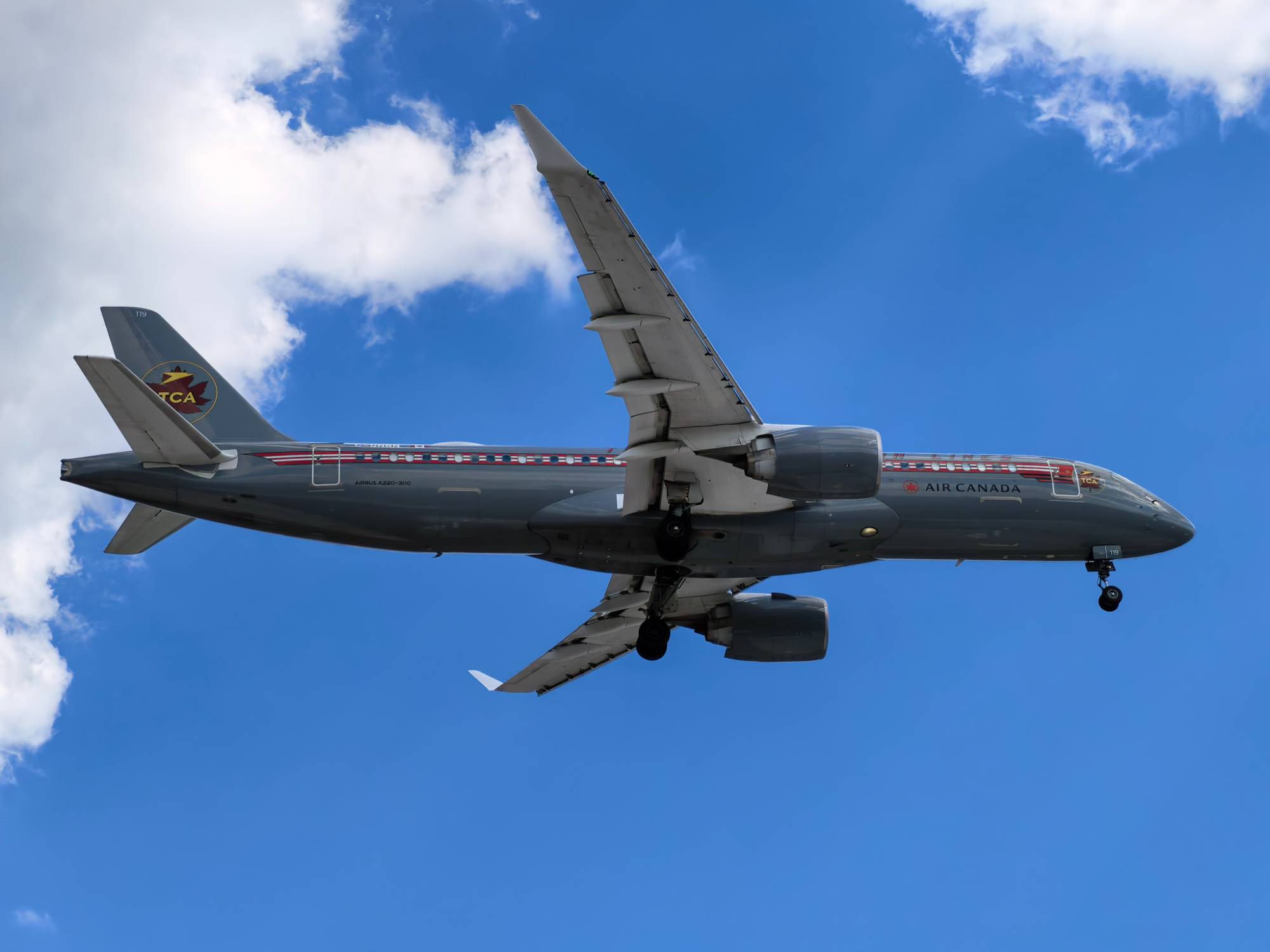 Air Canada C-GNBN at CYYZ by A350