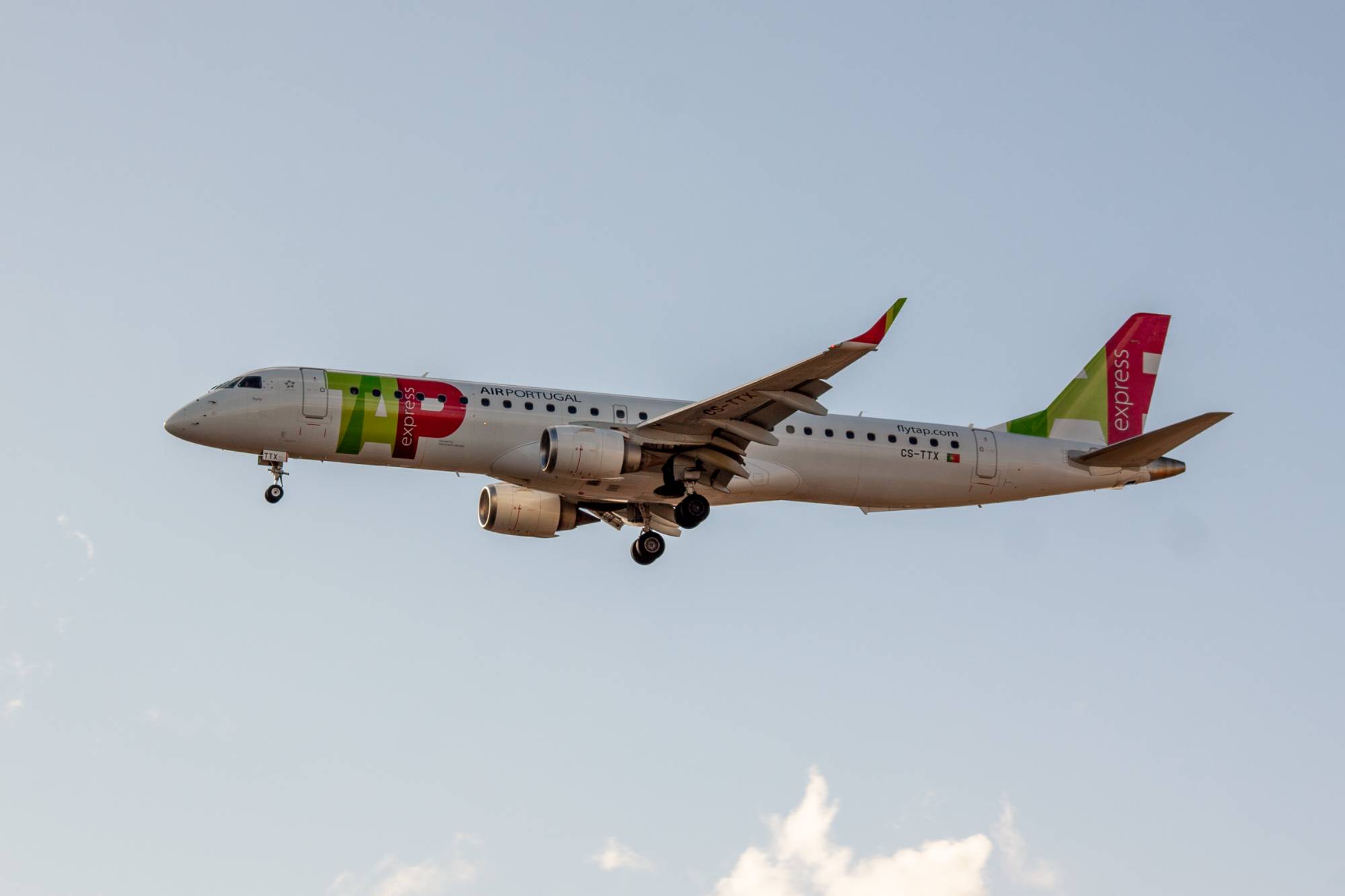 AP Express CS-TTX at LPPT by jorgealvarezsan