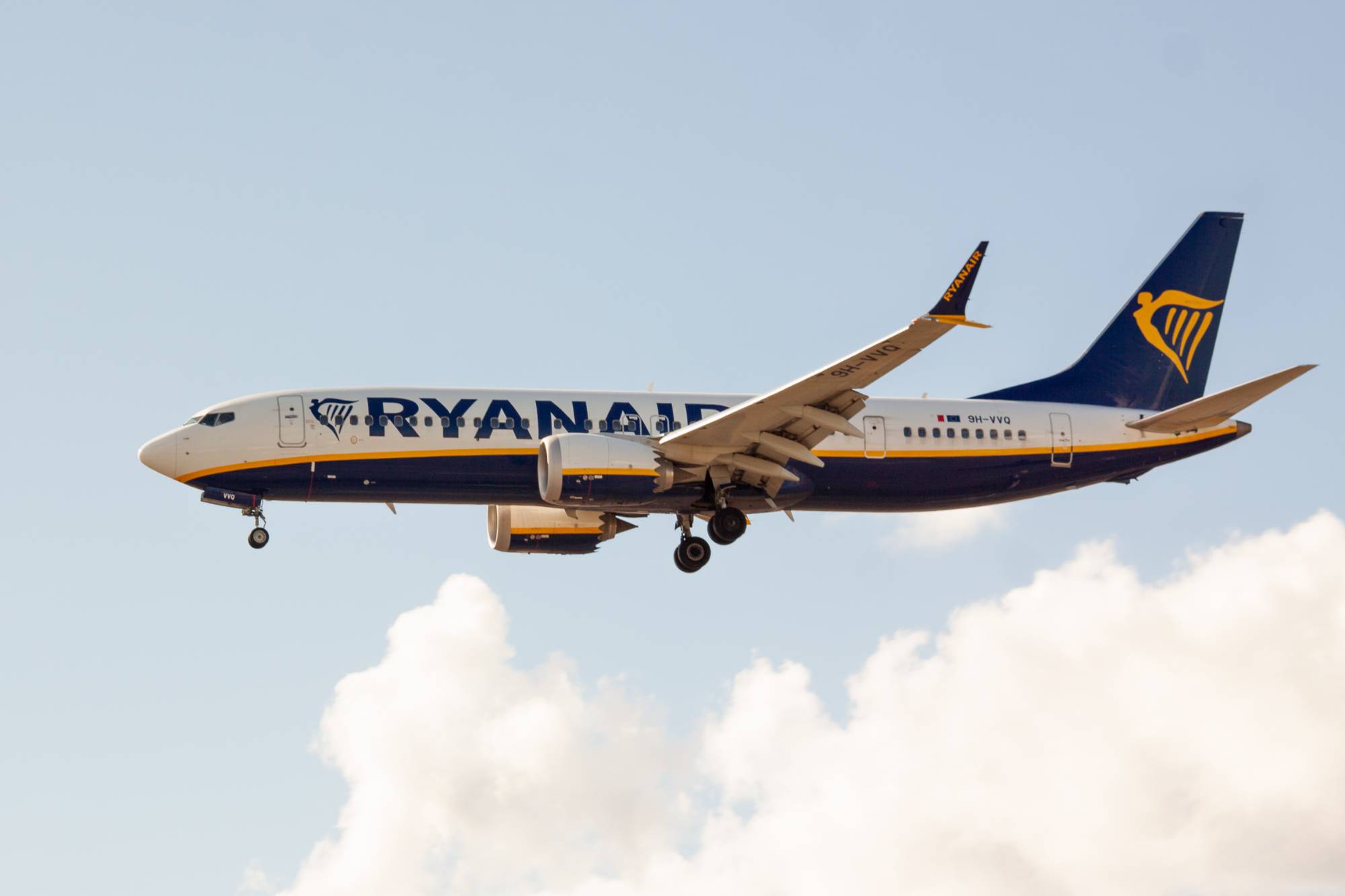 Malta Air 9H-VVQ at LPPT by jorgealvarezsan