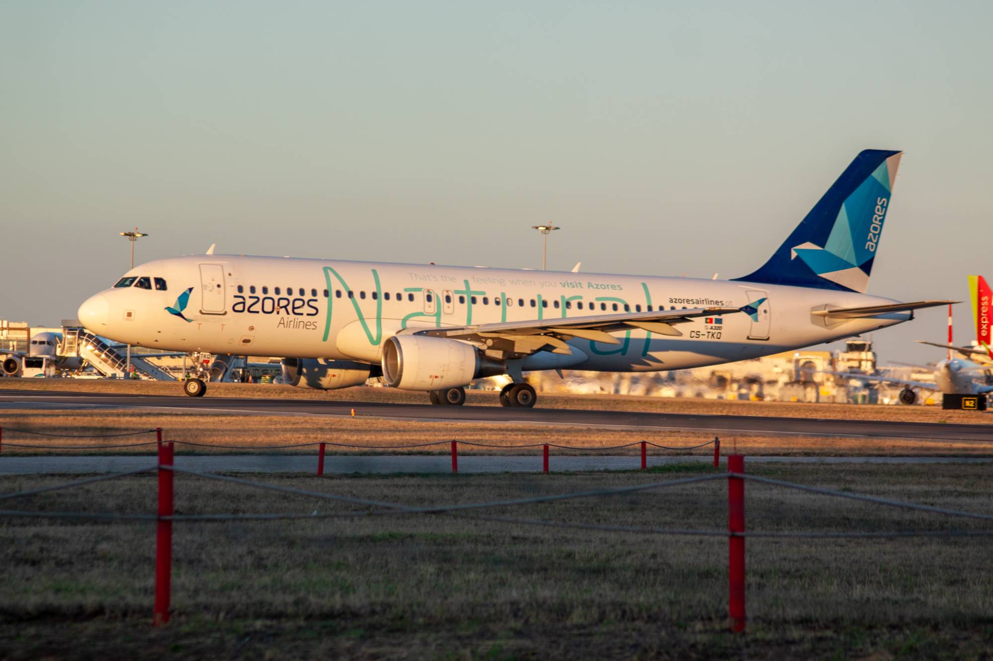 Azores Airlines CS-TKQ at LPPT by jorgealvarezsan
