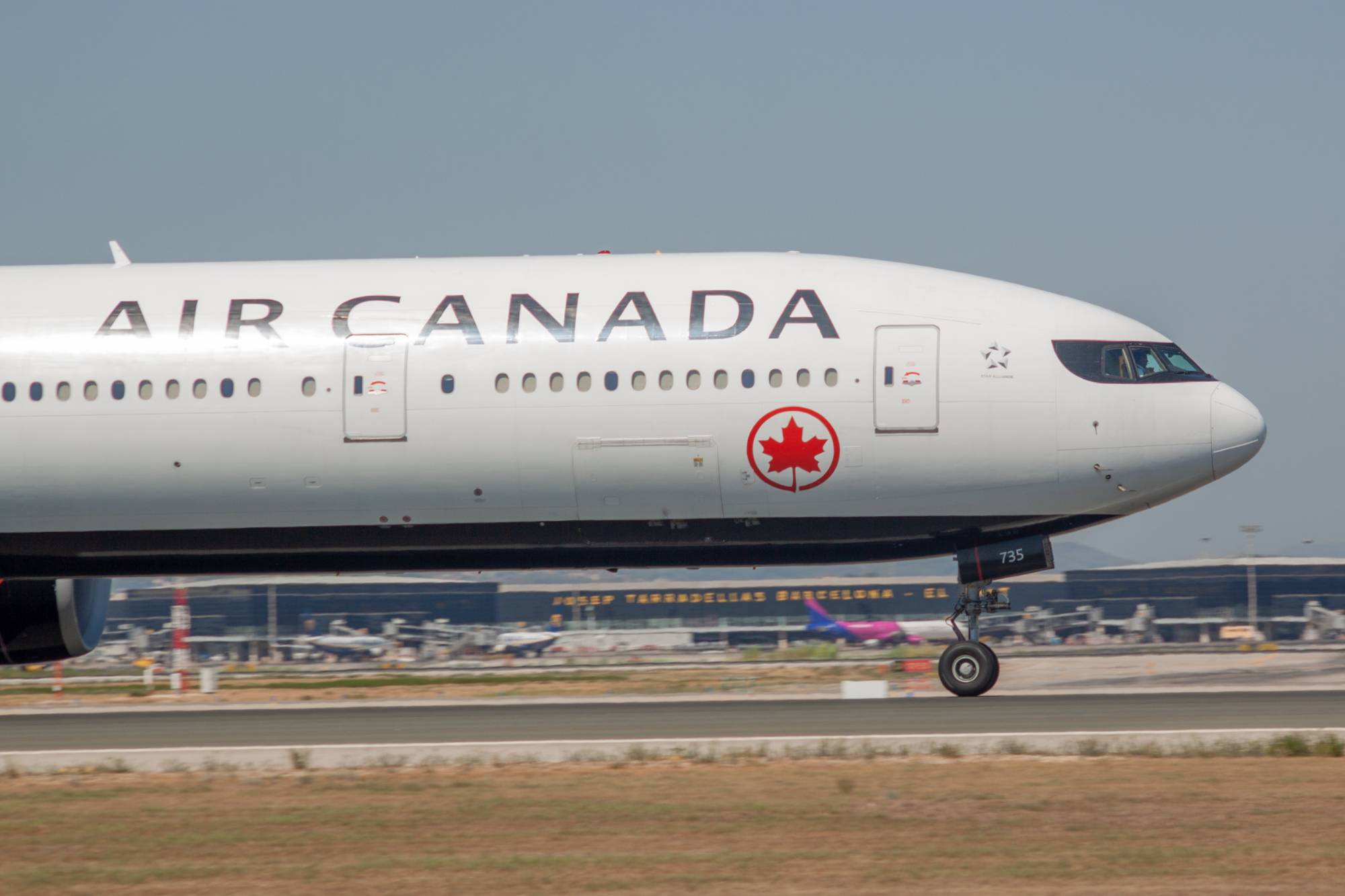 Air Canada C-FIUR at LEBL by jorgealvarezsan