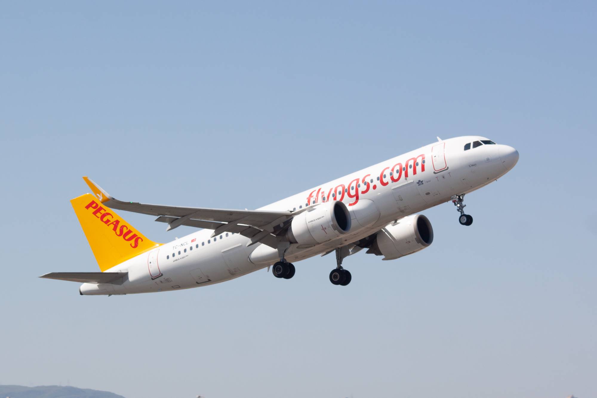 Pegasus TC-NCL at LEBL by jorgealvarezsan