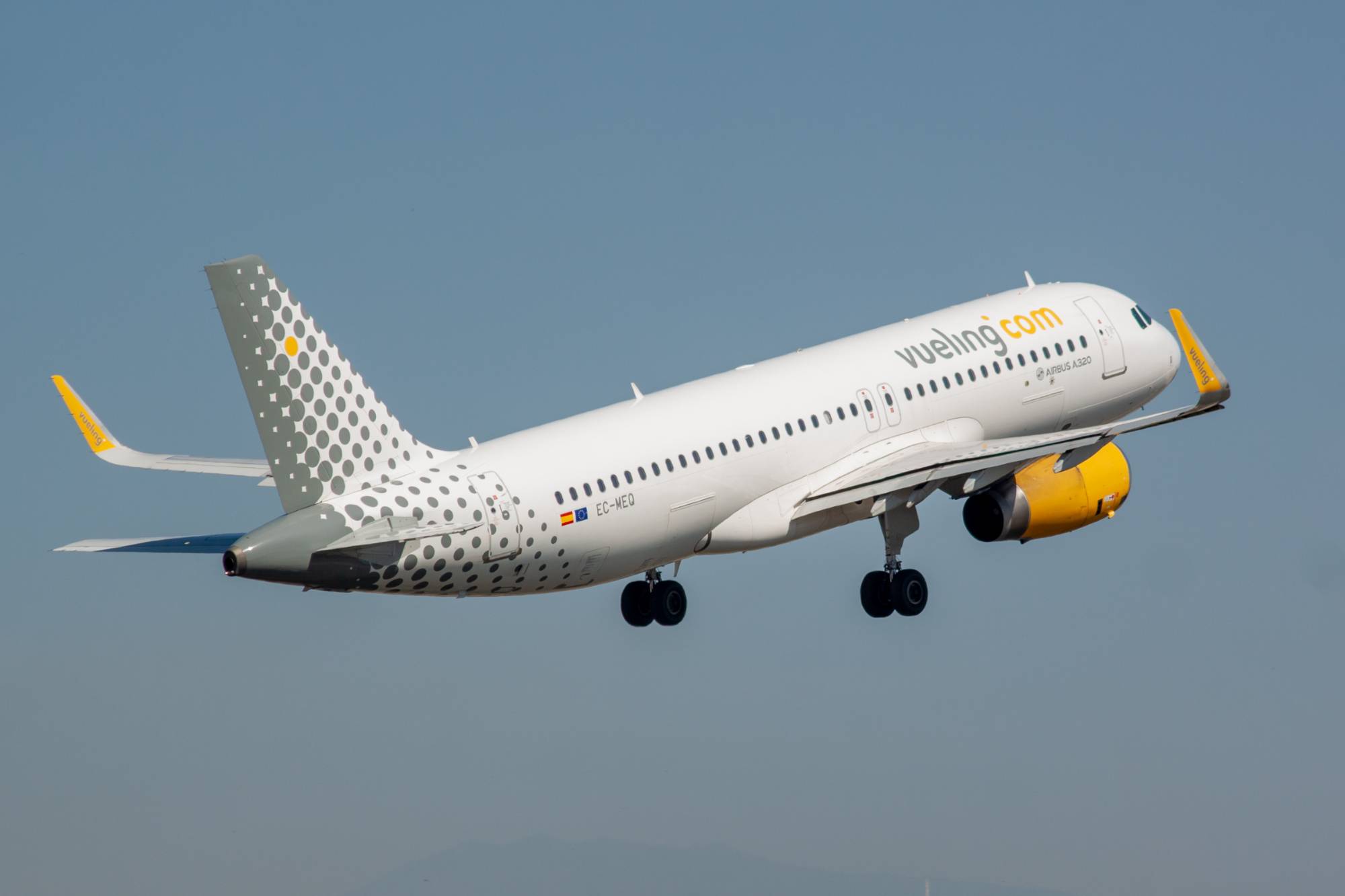 Vueling EC-MEQ at LEBL by jorgealvarezsan