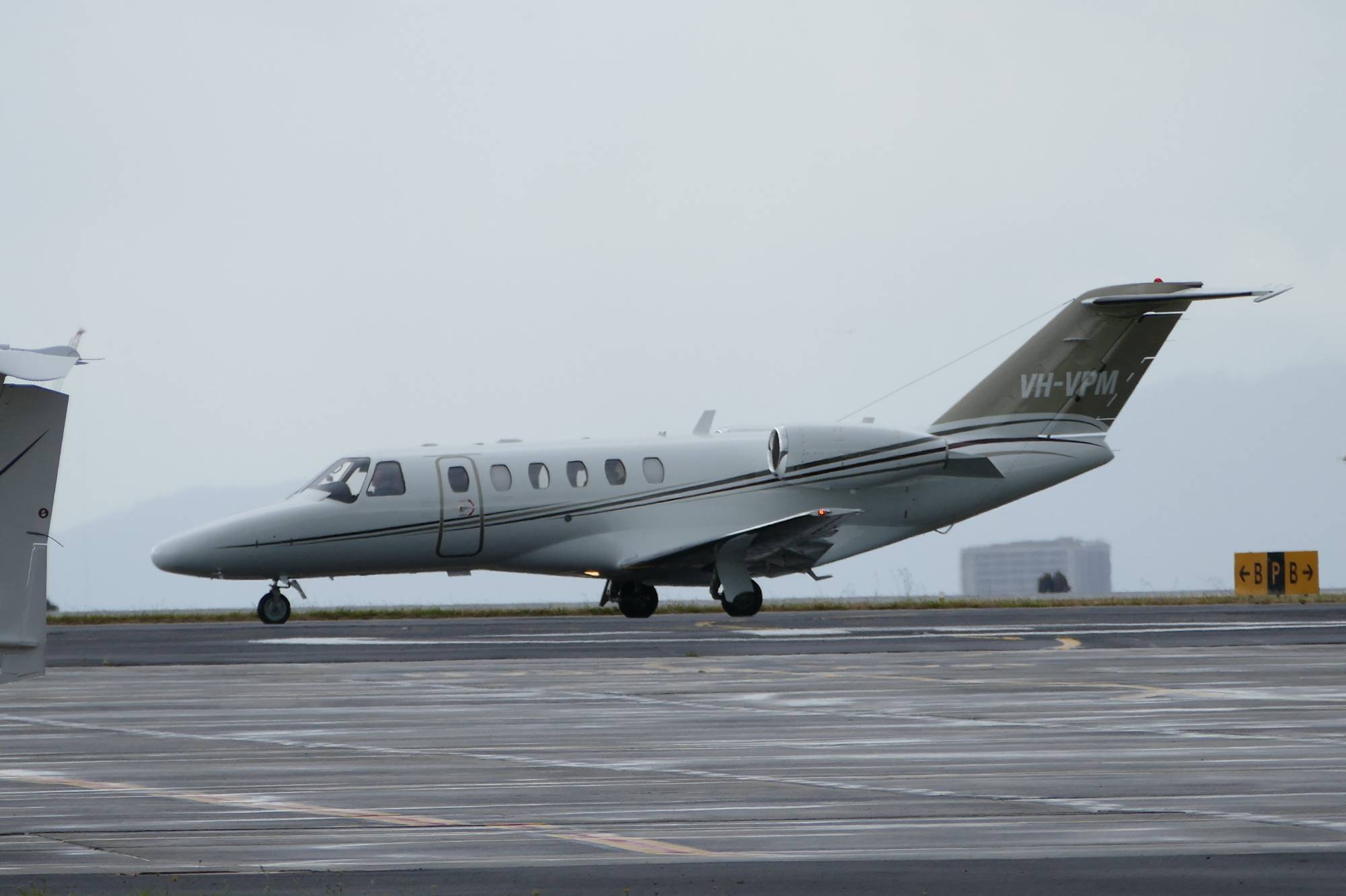 SCT OPCO PTY LTD VH-VPM at YMEN by mwinkworthking