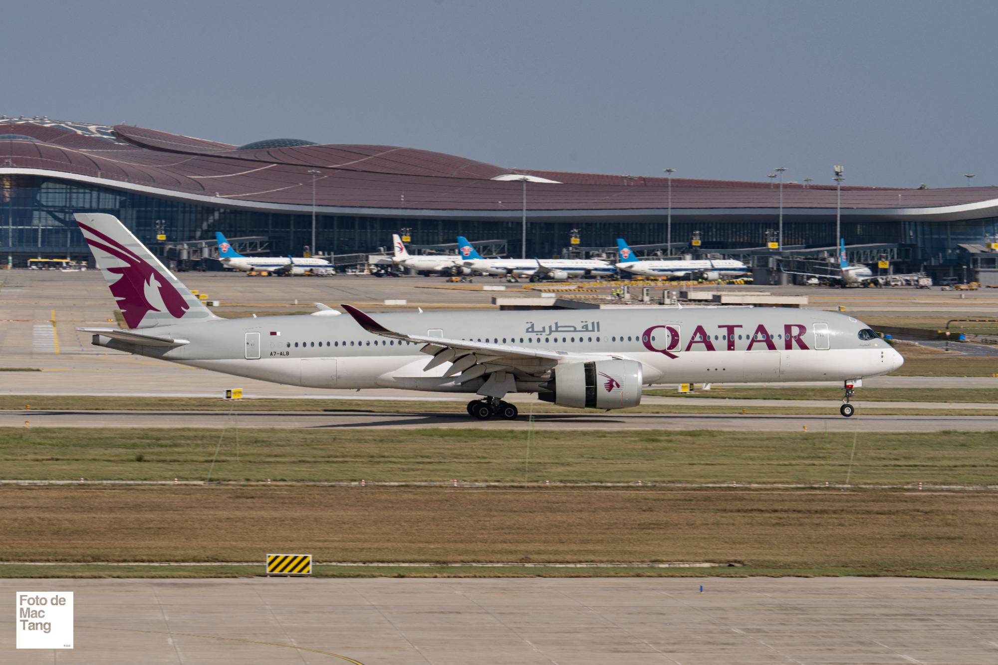 Qatar Airways A7-ALB at ZBAD by realmactang