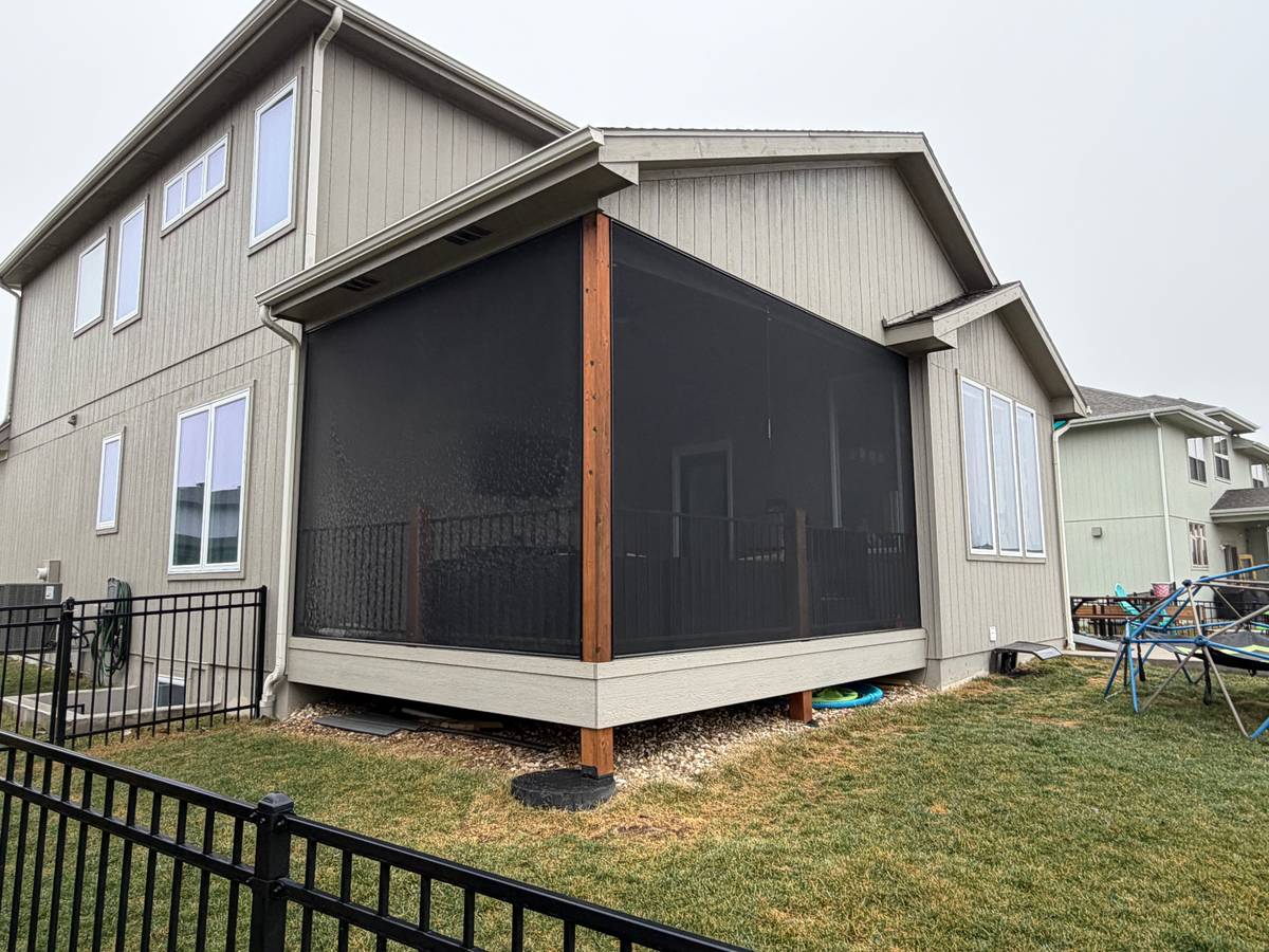 Screen Rooms & Sunrooms project for Sarah S. in Lenexa, KS, 66227