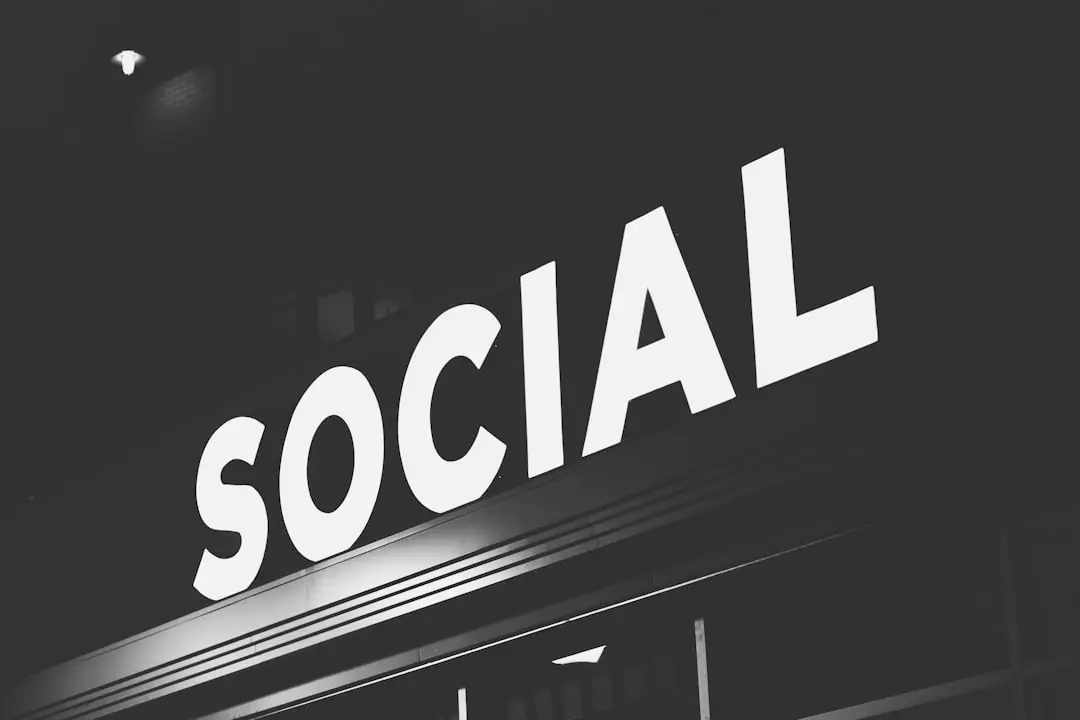 « Tu ne manges pas avec nous ? » : Gérer la pression sociale au déjeuner sans nuire à votre carrière