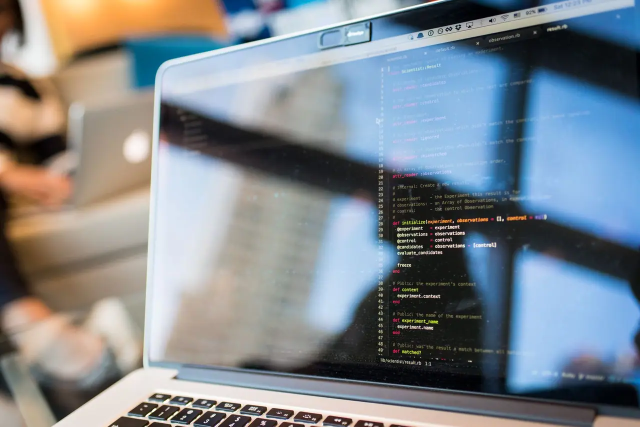 Fiche Métier Ingénieur DevOps (2026) : Salaire, Formation et Pénurie