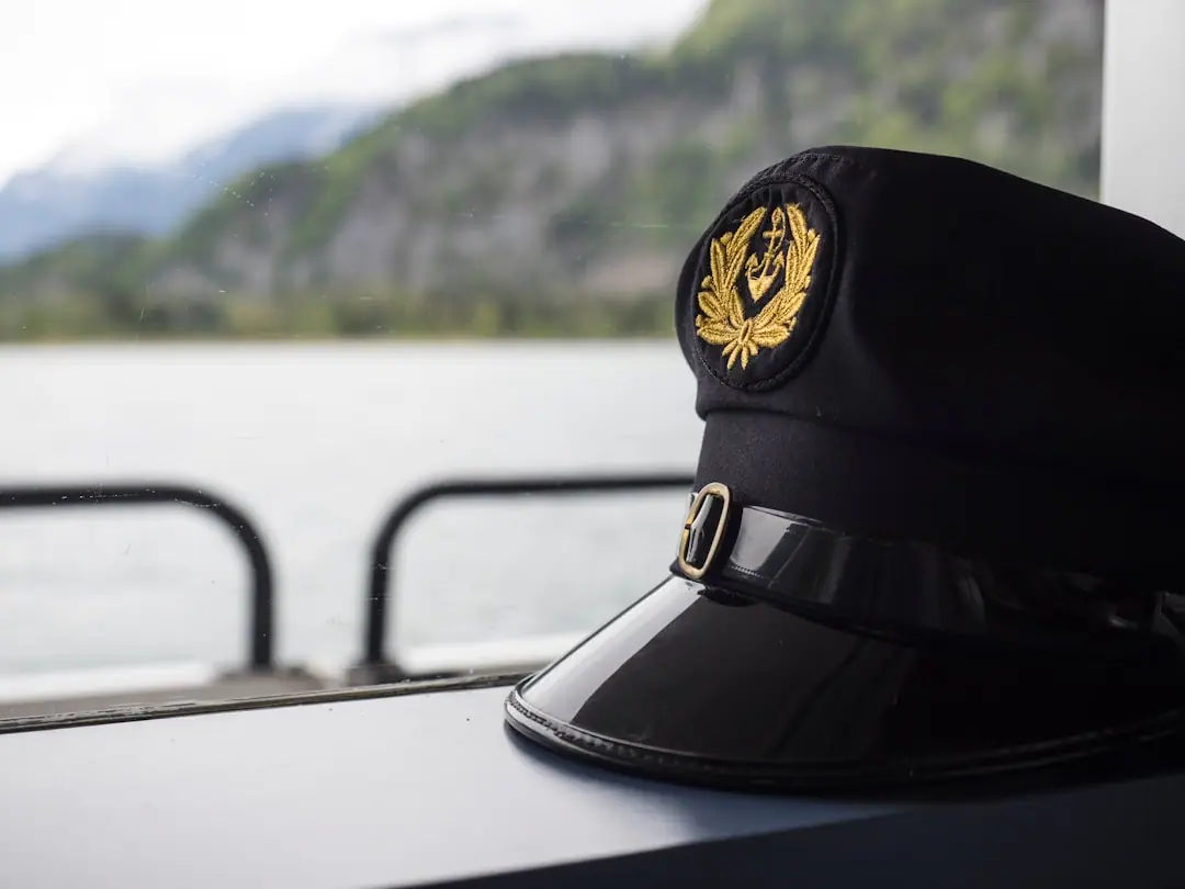 Fiche Métier Capitaine de Navire (2026) : Salaire, Formation et Débouchés