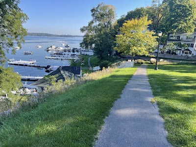Lake Geneva Shore Path