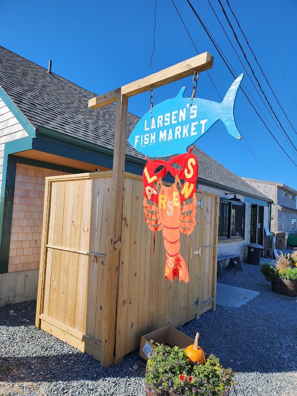 Larson's Fish Market