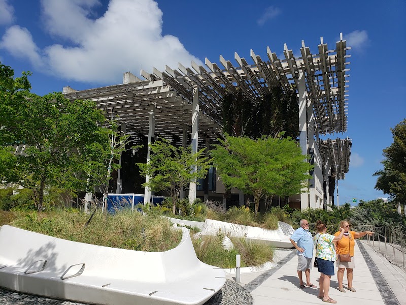 Pérez Art Museum Miami (PAMM)