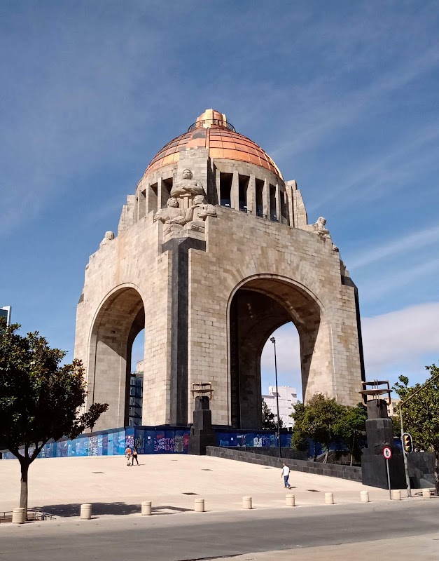 Monumento a La Revolucion