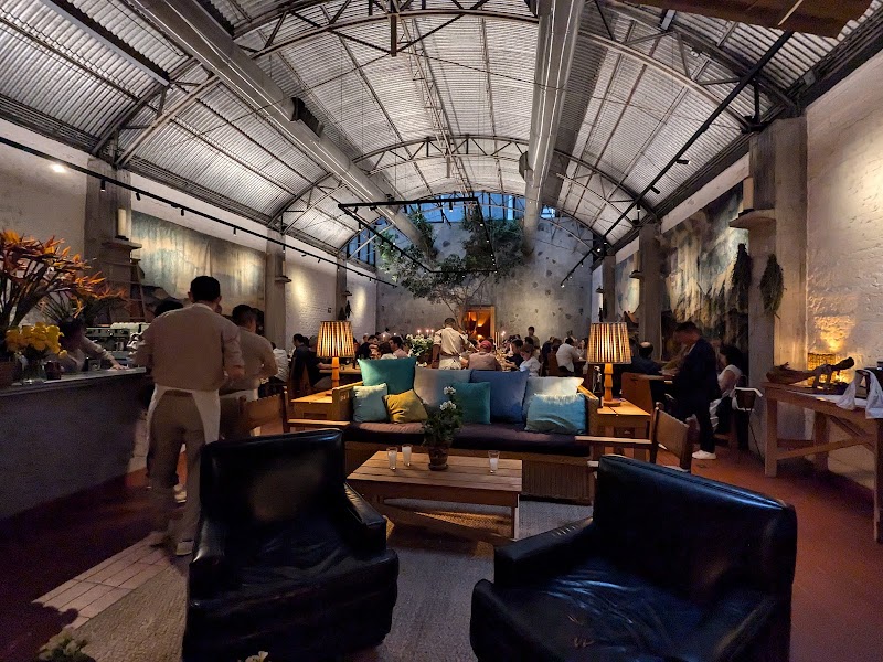 Maximo Bistro