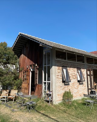 ZMOY CAFE