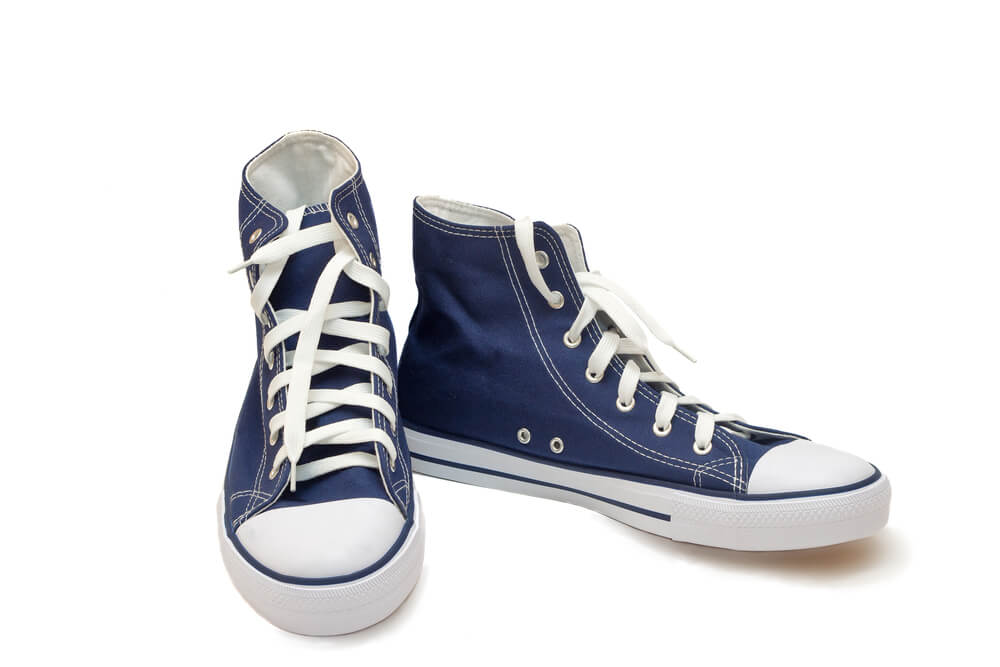 Importing Footwear into Australia: Compliance Guide