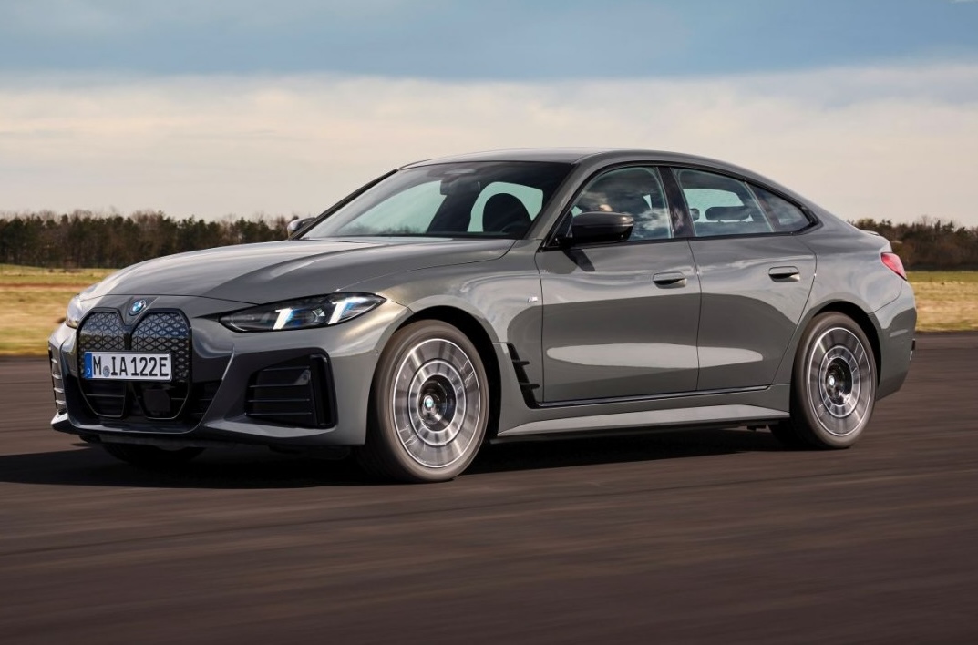 BMW i4