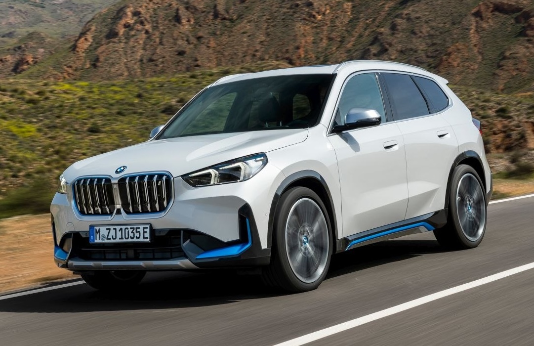 BMW iX1