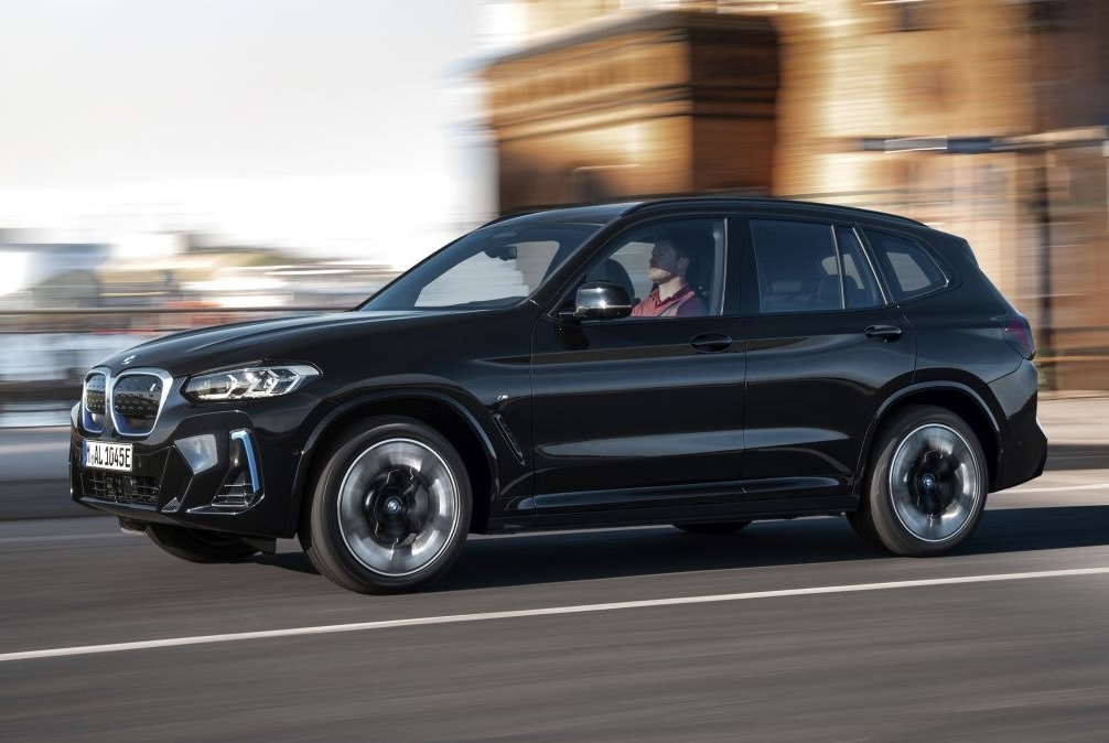 BMW iX3